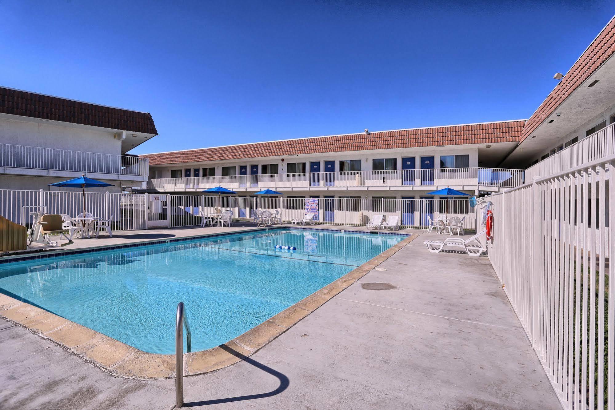 Motel 6-Pittsburg, Ca Buitenkant foto
